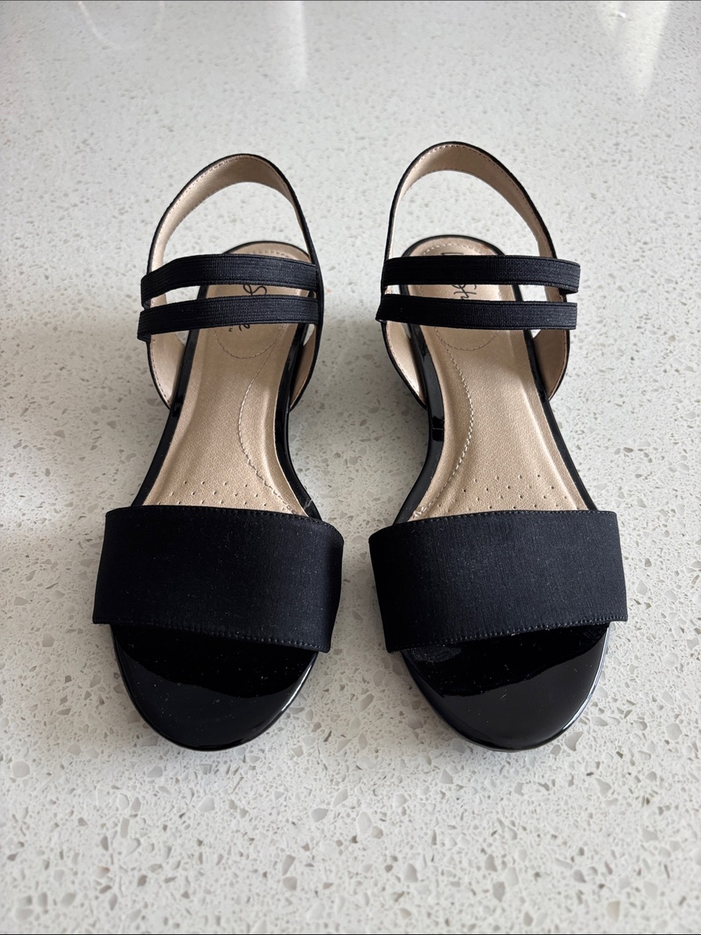 Life Stride Black Elastic Strap Open-Toe Sandals